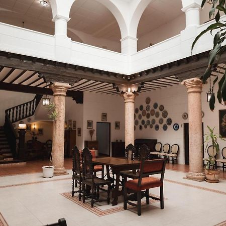 Casa De Los Acacio San Clemente  Eksteriør billede